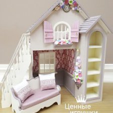 Миниатюрная кроватка домик