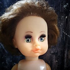 Куклы умеют ждать... Девочка, с которой не играли