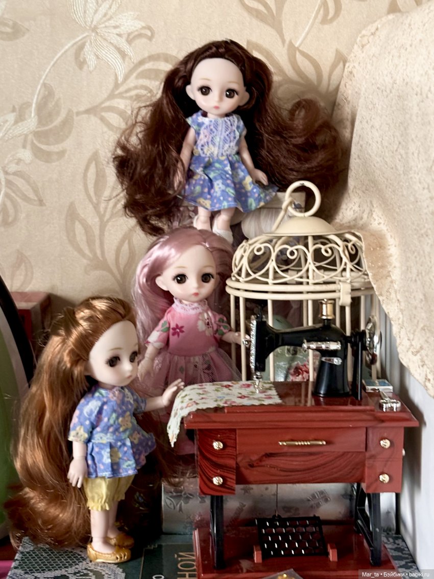 Куклы из фикспрайса в ожидании своей маленькой хозяйки.