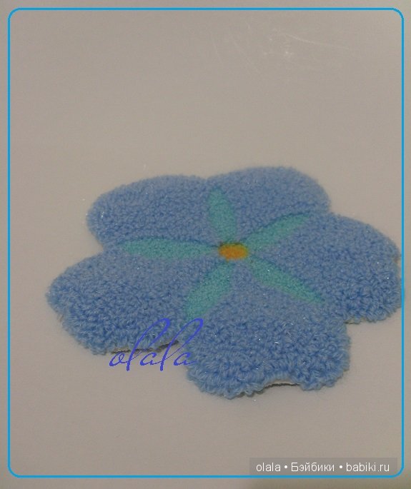 На цветочном коврике — Аксессуары для кукол своими руками: идеи