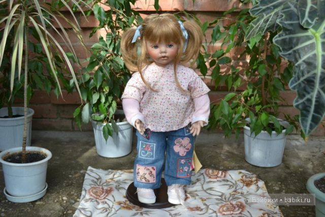 Егоза, покорившая с первого взгляда. Фарфоровая куклаPretty Pleas от Donna Rubert