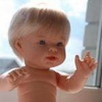 Один солнечный денек солнечного малыша. Игровая кукла Carmen Gonzalez