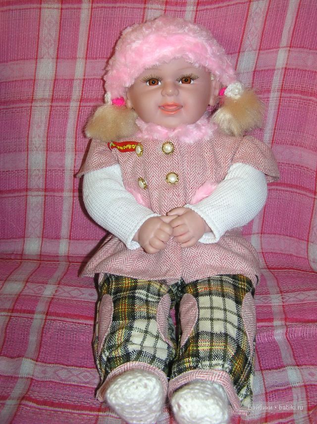 Симпатичная малышка Emily и её нарядики (фото 7)