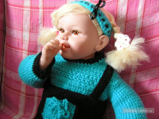 Симпатичная малышка Emily и её нарядики (фото 4)