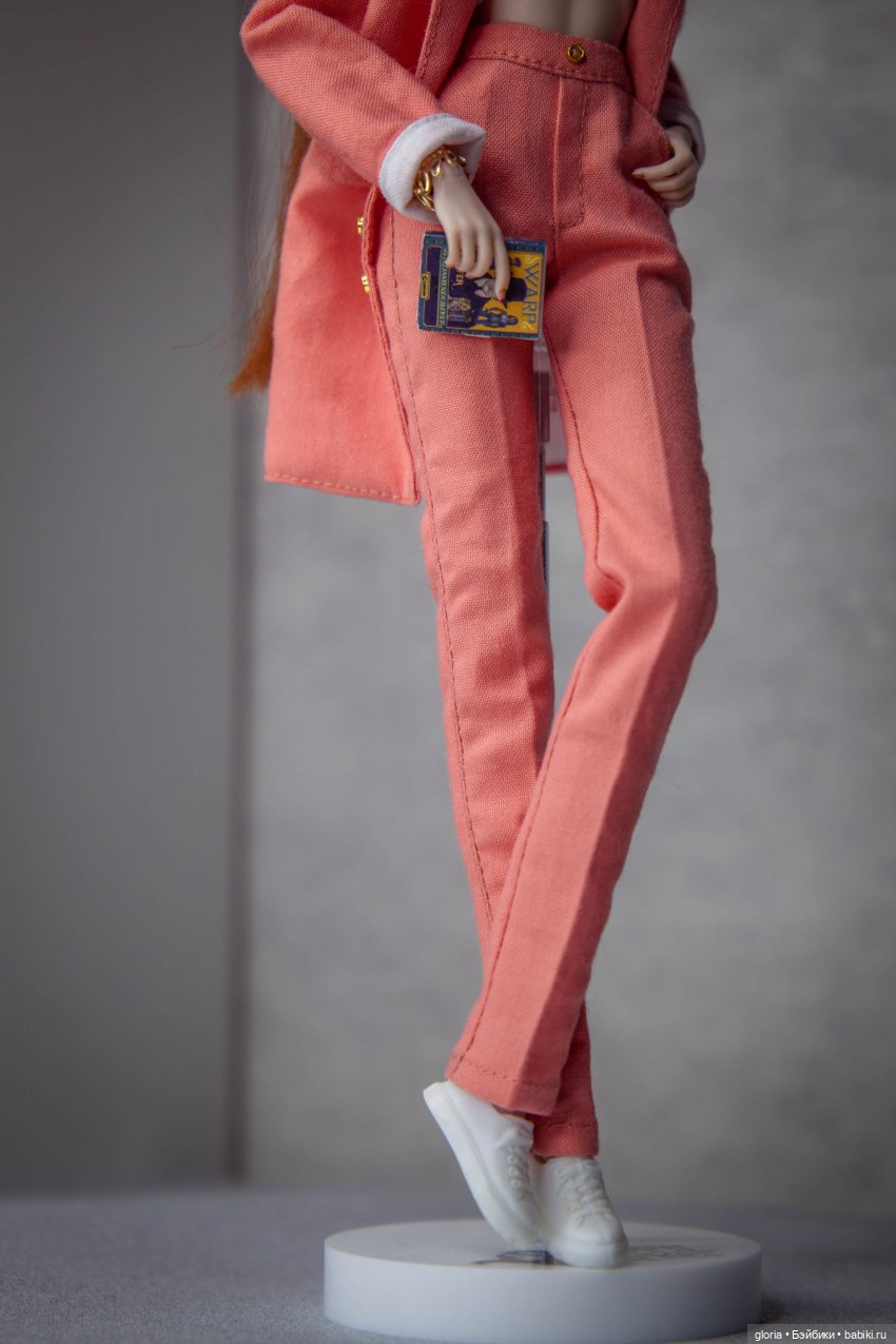 Астрид "Морковка" Мэйфилд (фото 2)