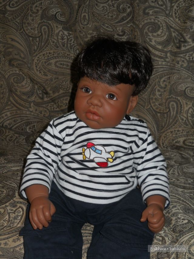 Маленький очаровательный  малыш  Эндрю