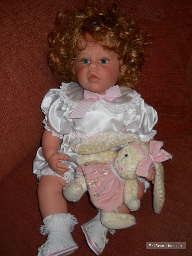 красивая девчушка