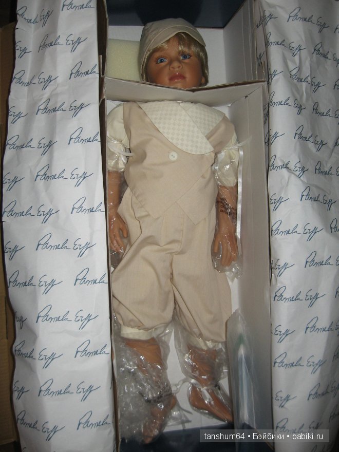 Pamela Erff, Остин - фарфор? винил?