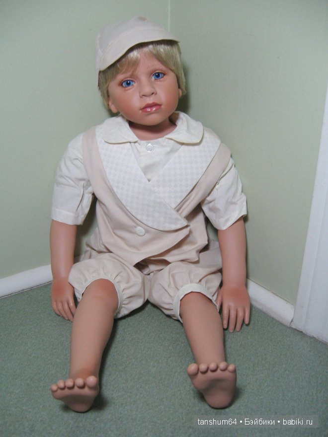 Pamela Erff, Остин - фарфор? винил?