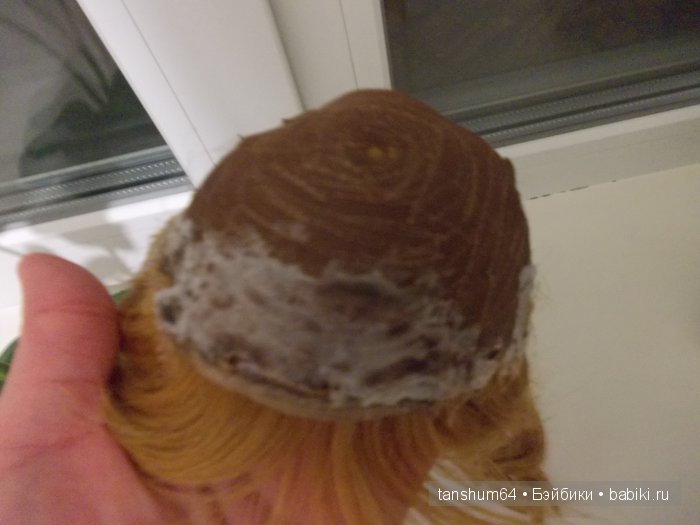 Как очистить от клея паричок кукле Heidi Plusczok? (нужна помощь) (фото 4)