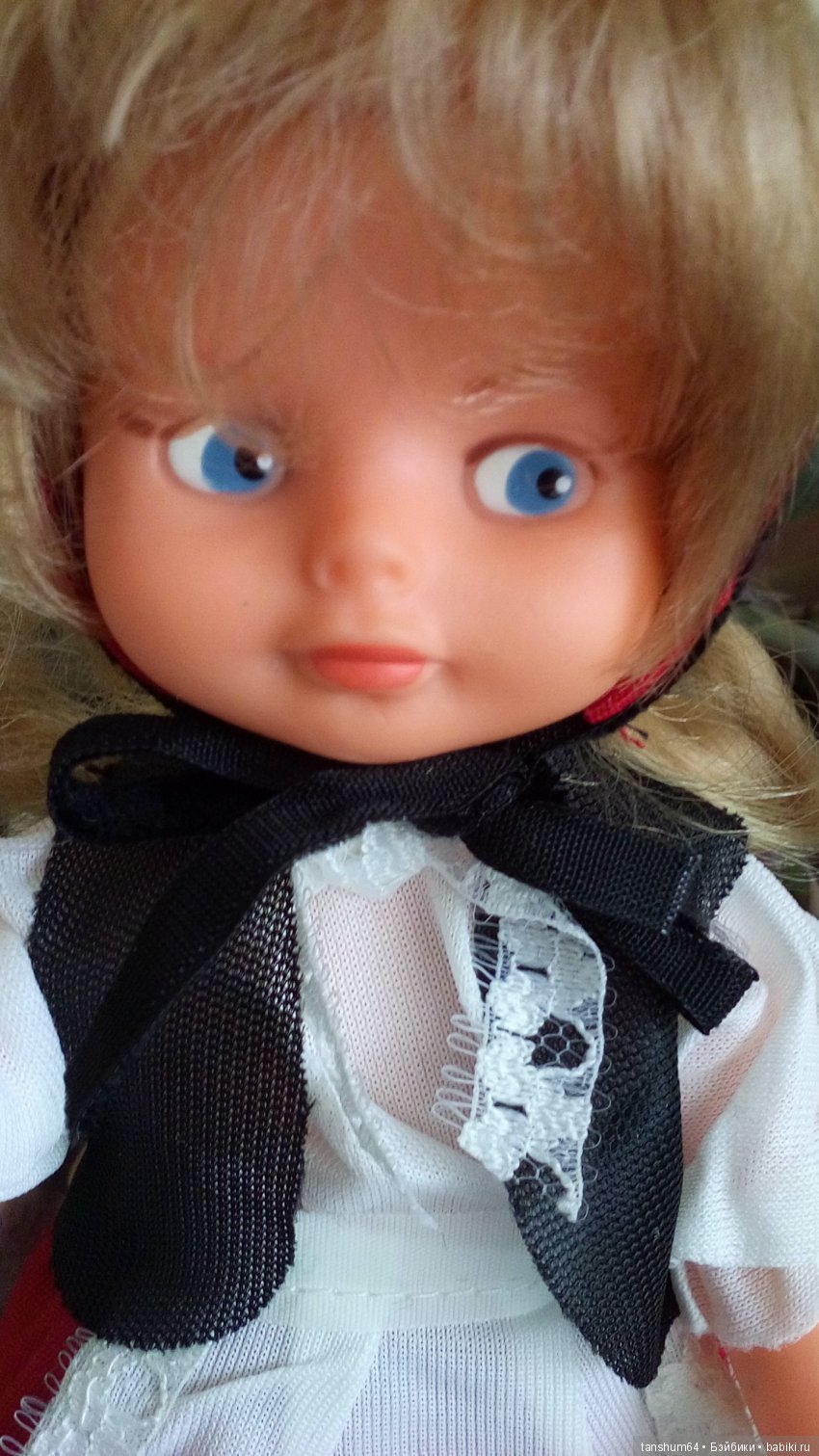 Какого года выпуска винтажная куколка ГДР "Красная Шапочка"