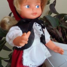 Какого года выпуска винтажная куколка ГДР "Красная Шапочка"?