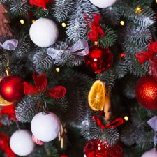 В преддверии праздника : "История новогоднего шарика".