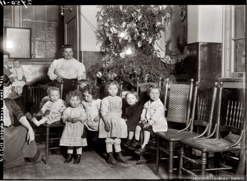 Карнавальный костюм – маленькое новогоднее чудо для ребенка, из истории (фото 3)