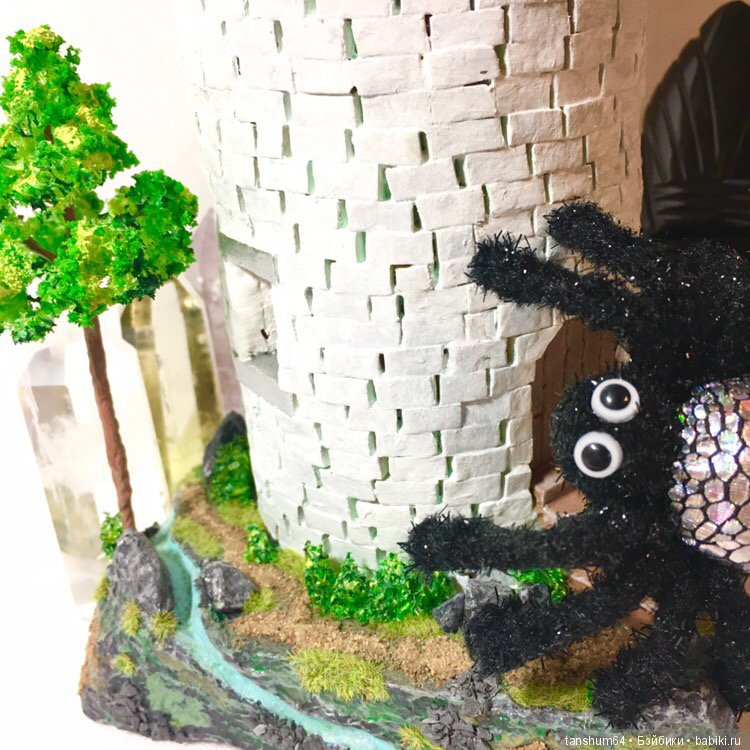 Весеннее нашествие паучков или творческое ассорти