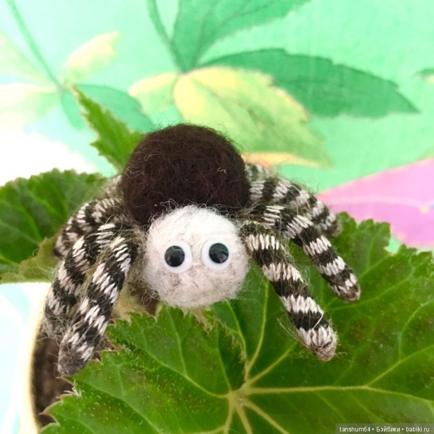 Новые приключения паучат — Авторские игрушки из разных материалов: синельная проволока