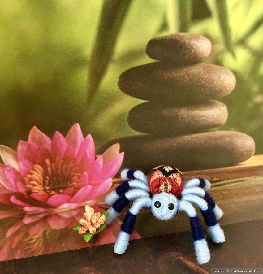 Интерьер с паучками. Тем, кто обожает многолапиков (фото 4)