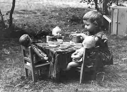 Кукол чай пить усажу, о посуде расскажу