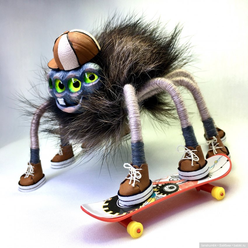 Скейтер-тинейджер паук Толик