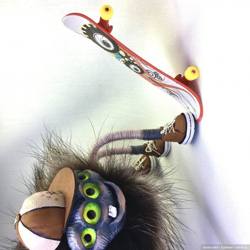 Скейтер-тинейджер паук Толик