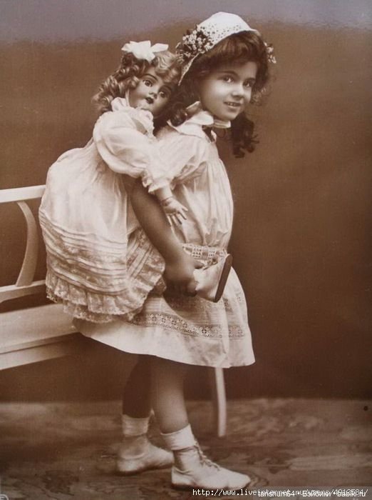 "Дочки-матери" (взгляд из прошлого)