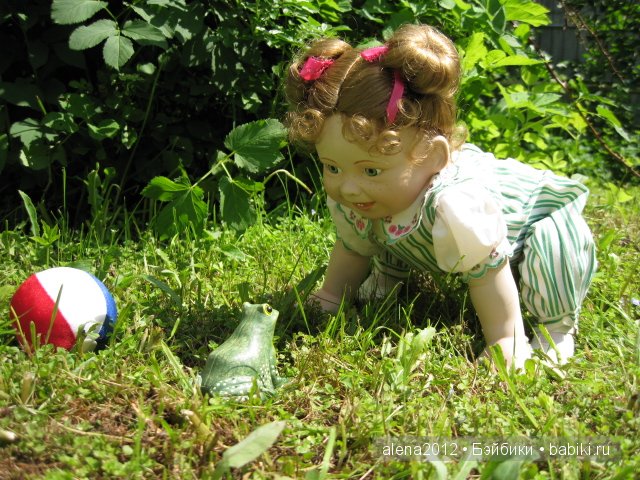 девочка с лягушкой