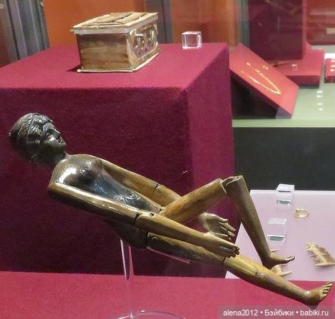 Древние барби римлян — Редкие антикварные куклы и реплики: воск (фото 4)