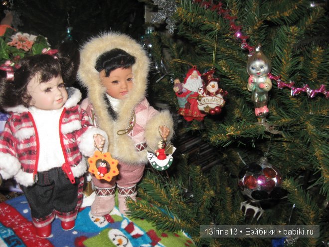 Маленькие Адорочки и Рауберятки у елочки