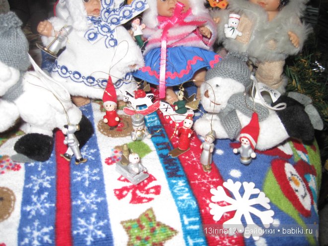 Маленькие Адорочки и Рауберятки у елочки (фото 10)