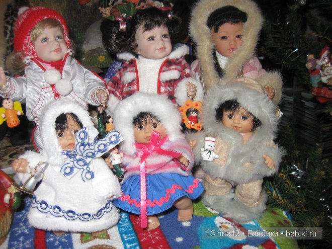 Маленькие Адорочки и Рауберятки у елочки