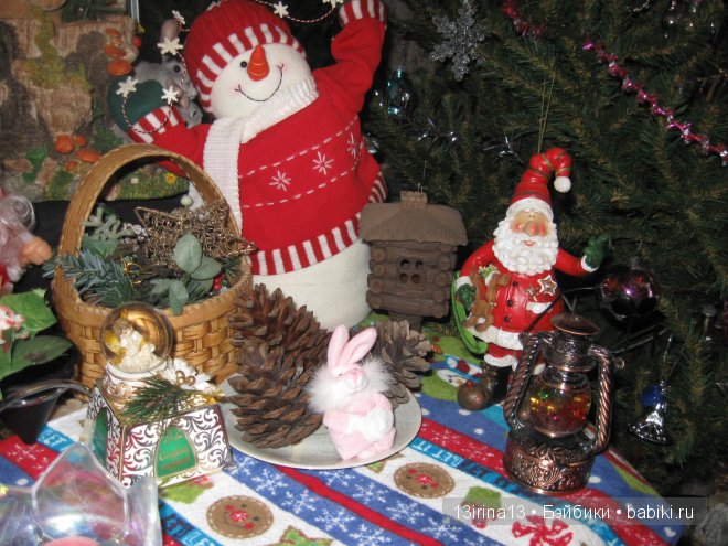 Маленькие Адорочки и Рауберятки у елочки