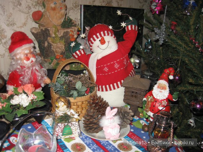 Маленькие Адорочки и Рауберятки у елочки