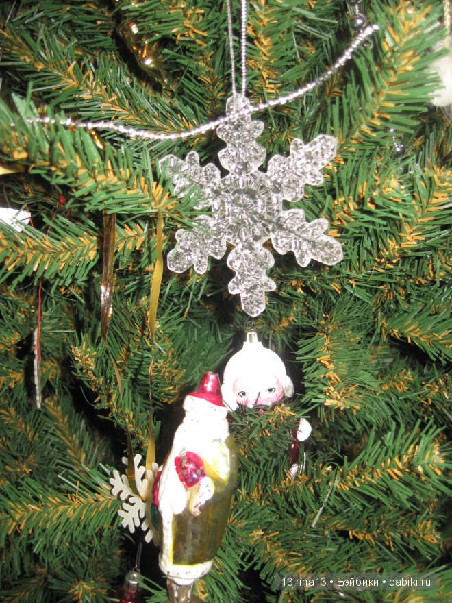 Маленькие Адорочки и Рауберятки у елочки