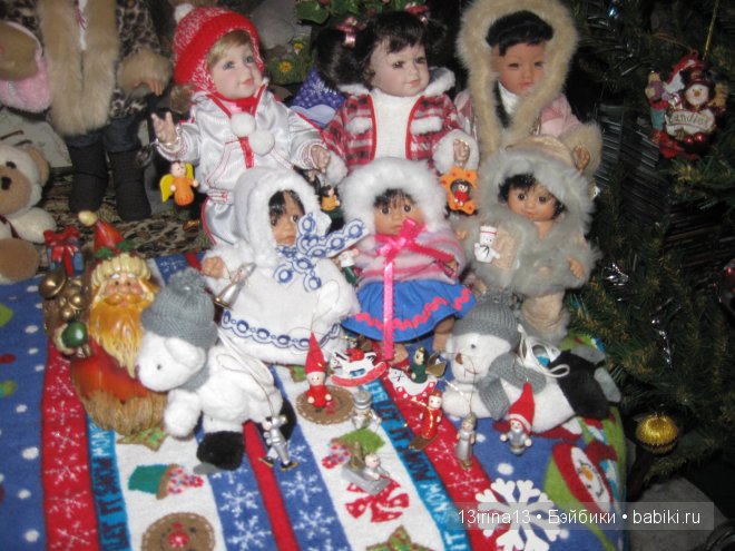 Маленькие Адорочки и Рауберятки у елочки