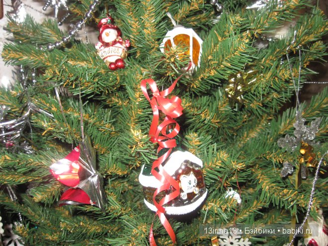 Маленькие Адорочки и Рауберятки у елочки