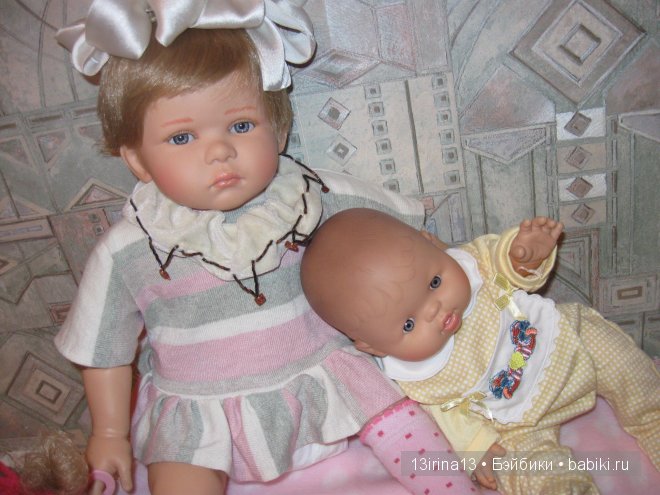 Они словно яркие цветочки среди холодной зимы