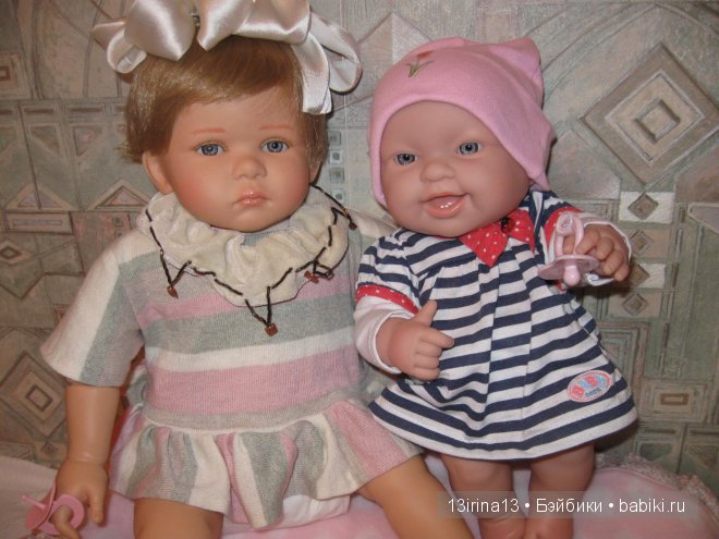 Они словно яркие цветочки среди холодной зимы