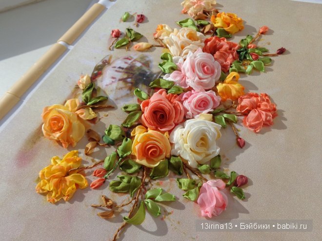 Красота из лент. Вышивка Людмилы Дейнеко