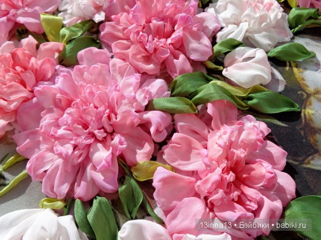 Красота из лент. Вышивка Людмилы Дейнеко