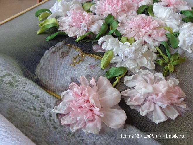 Красота из лент. Вышивка Людмилы Дейнеко