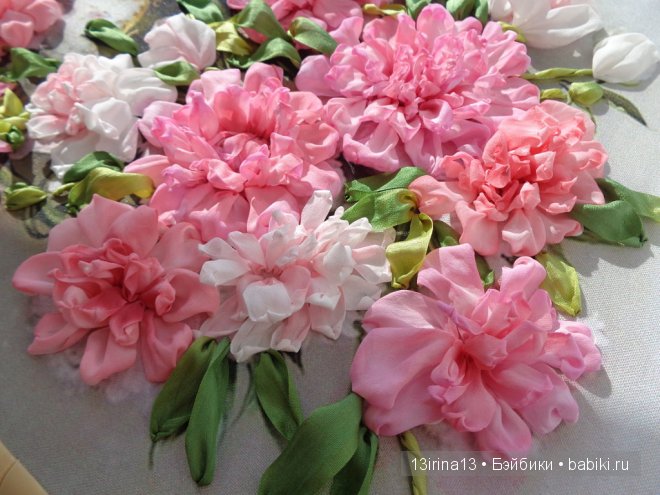 Красота из лент. Вышивка Людмилы Дейнеко