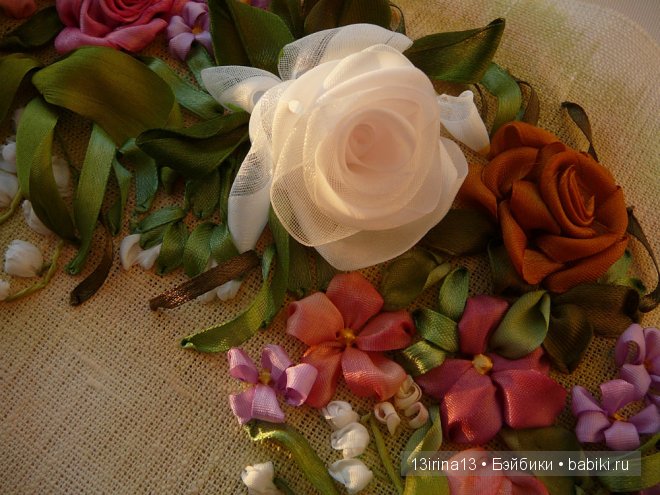 Красота из лент. Вышивка Людмилы Дейнеко