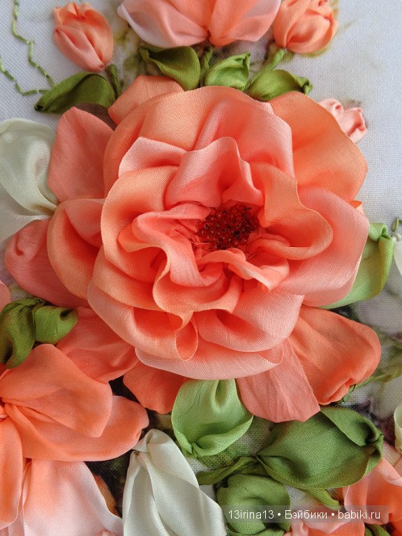 Красота из лент. Вышивка Людмилы Дейнеко