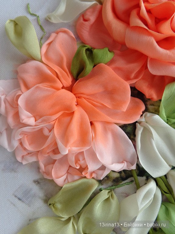 Красота из лент. Вышивка Людмилы Дейнеко