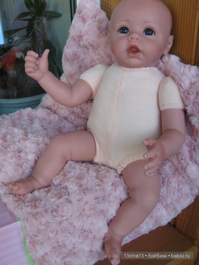 Очаровательный глазастик от Адора