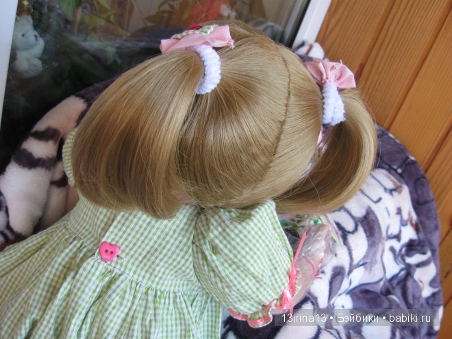 Адорочка с забавными хвостиками