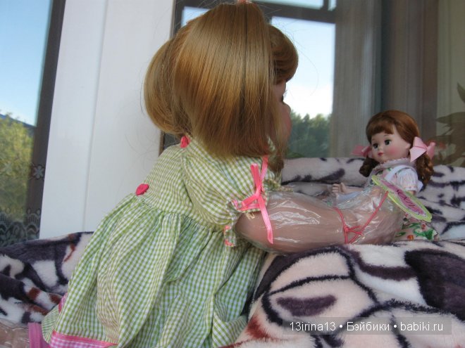 Адорочка с забавными хвостиками