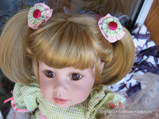 Адорочка с забавными хвостиками