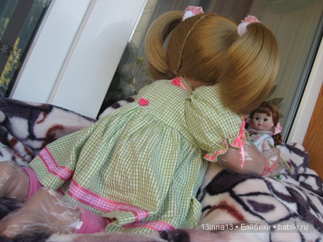 Адорочка с забавными хвостиками