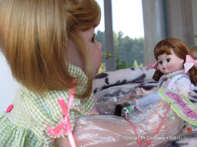 Адорочка с забавными хвостиками